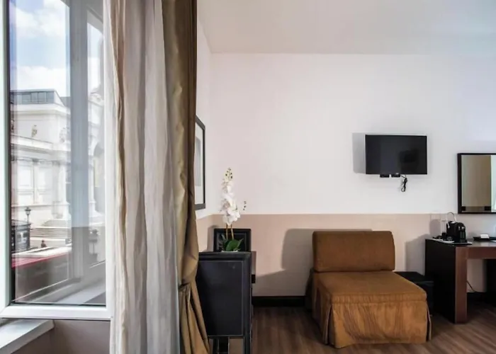 Boutique Nazionale 3* Rome
